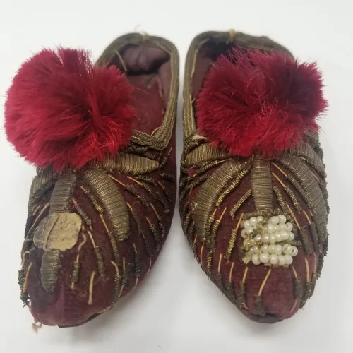 AVMC038-D Early 19th Century Children's Shoes