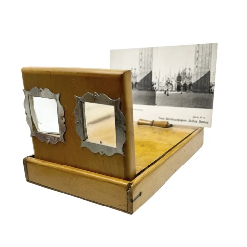 AVMC0861 Antique Julien Damoy Wooden Stereoviewer and Cards