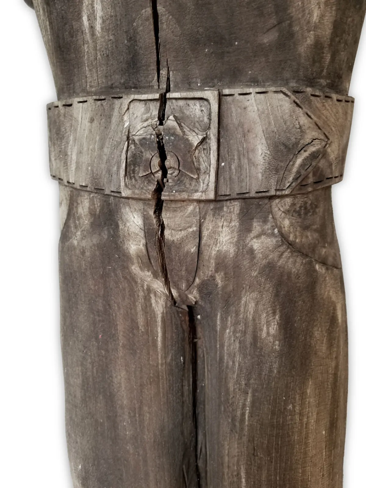 MA021-Hang-Man-Buckle Carved wooden figure – the hanging sheriff