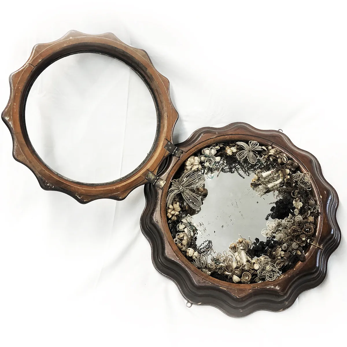 Outstanding Victorian Memento Mori Human Hair Wreath
