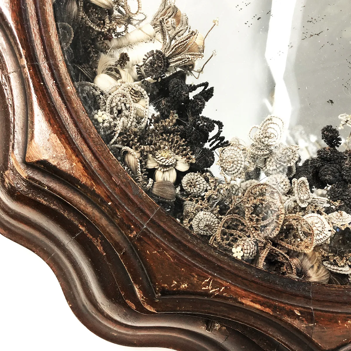Outstanding Victorian Memento Mori Human Hair Wreath