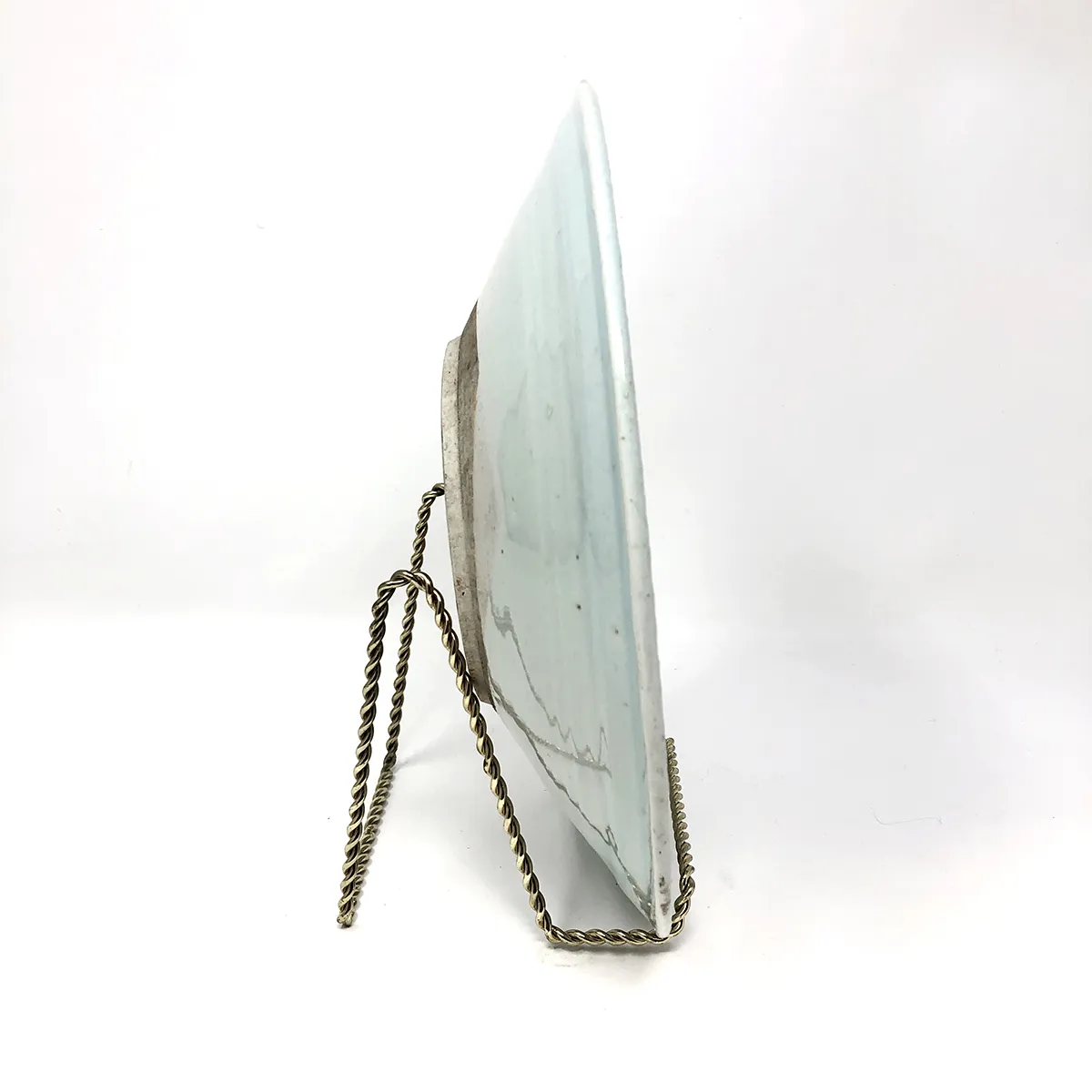 WT0253 17th or 18th Century Celadon Plate