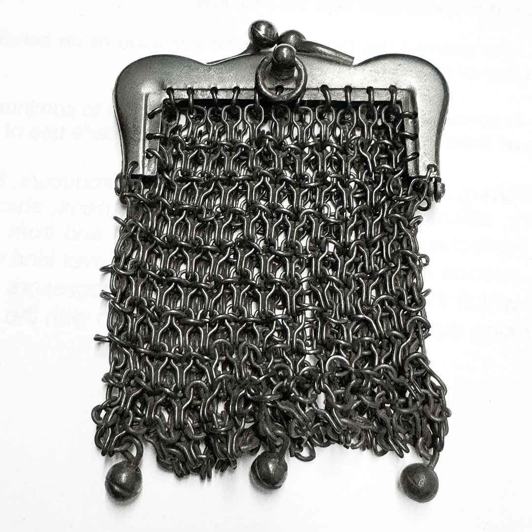 FR012 — Antique French Mesh Mourning Coin Purse, Gunmetal Finish Victorian era French chain mesh mourning coin purse in gunmetal black with working clasp